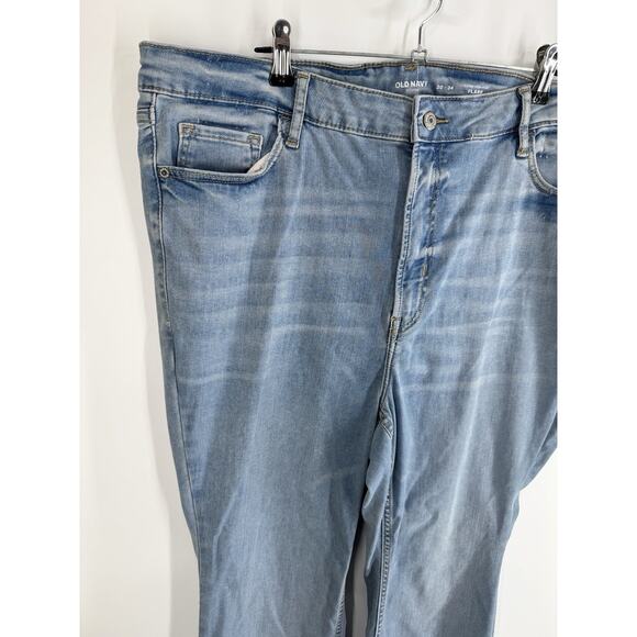 OLD NAVY Extra High Rise Flare Jeans Women's 20 24 Light Wash Blue Fits You New - Picture 2 of 10